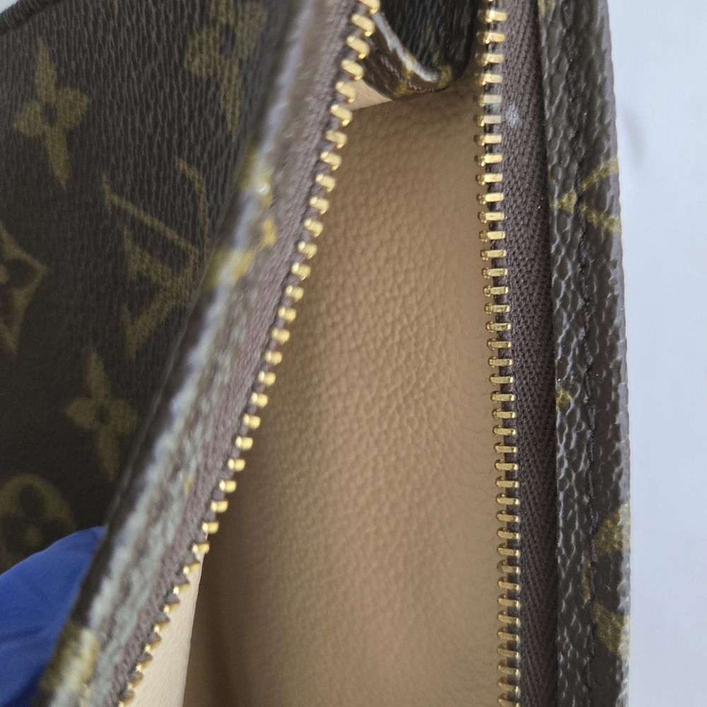 Louis Vuitton Brown Monogram Men's Bag - Picture 7 of 7